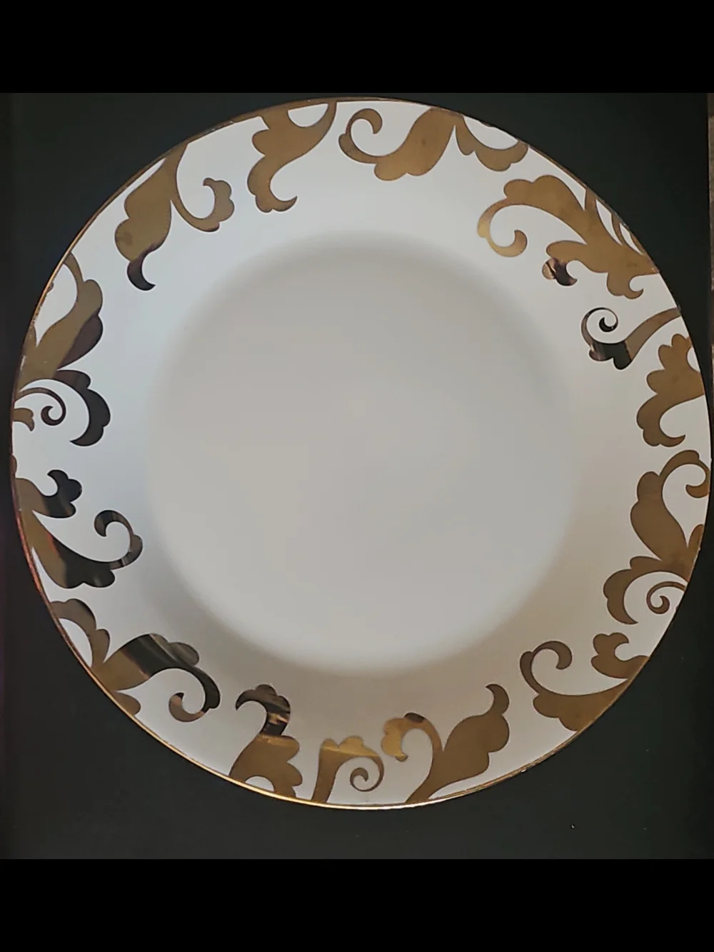 New CIROA Flori Metallic Gold scroll pattern porcelain 10.5